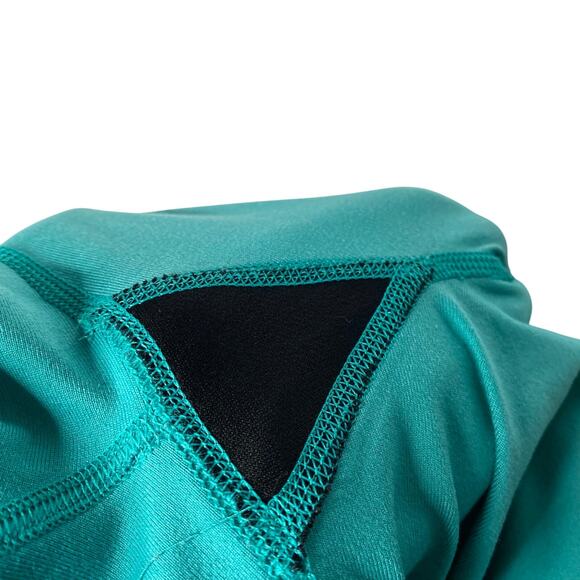 Nike Chevron Capri Leggings Size XS Legend 2.0 Training Dri-Fit Athletic Zig Zag - Picture 7 of 11